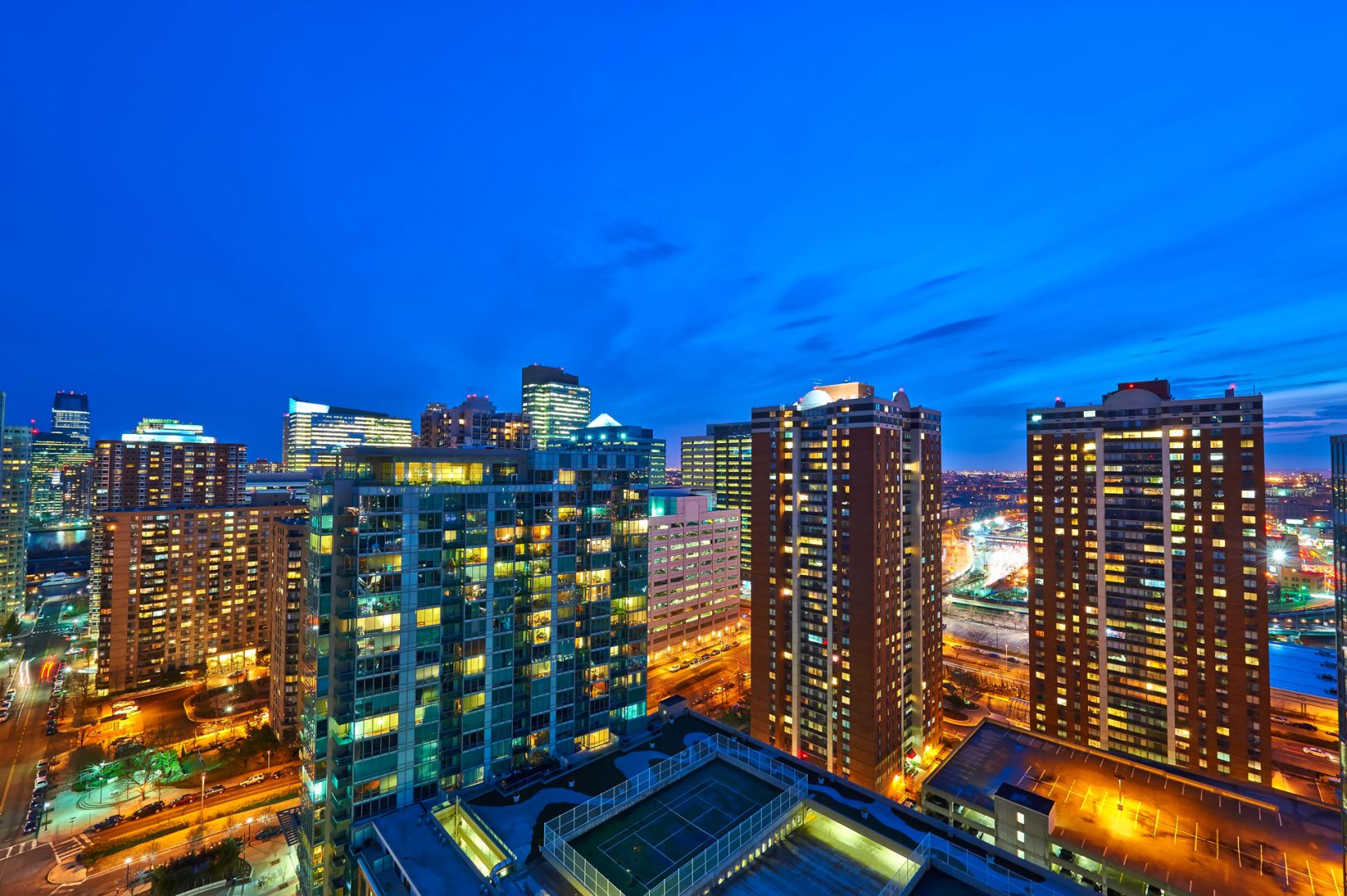 jersey-city-at-night-P39UJLQ
